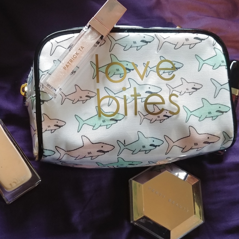 Cute "Love Bites" Shark Bag